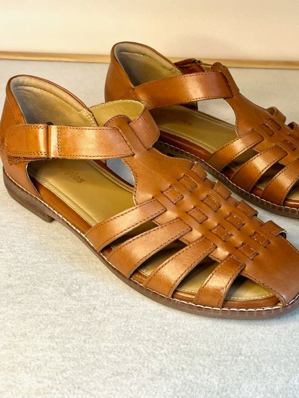 Hush Puppies Brown Huarache Sandal Flat * Size 8-1/2M * Excel Used Cond.